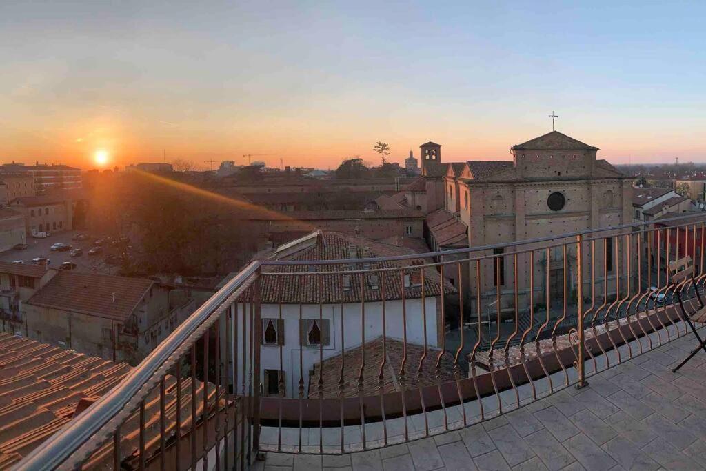 Apartmán Mansarda Con Vista In Centro A Piacenza Exteriér fotografie