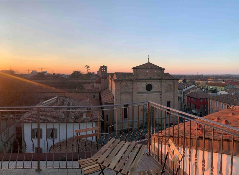 Apartmán Mansarda Con Vista In Centro A Piacenza Exteriér fotografie