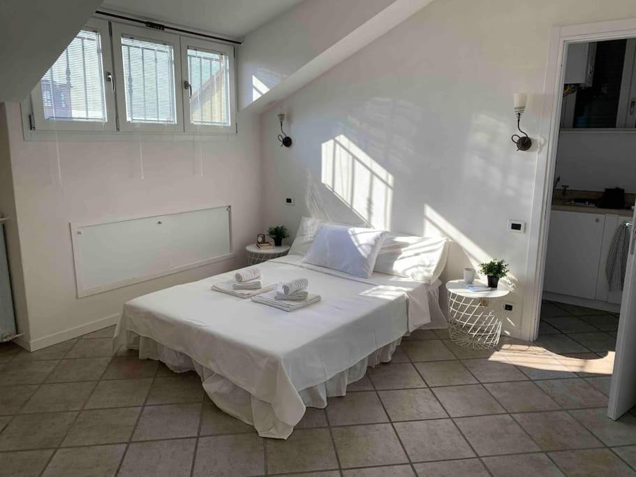 Apartmán Mansarda Con Vista In Centro A Piacenza Exteriér fotografie