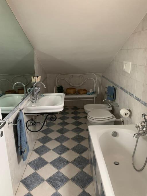 Apartmán Mansarda Con Vista In Centro A Piacenza Exteriér fotografie